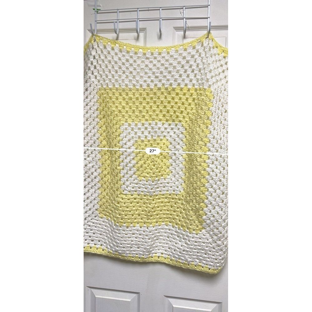Handmade‎ crochet baby blanket new White Yellow Acrylic Yarn Lap - Picture 4 of 6